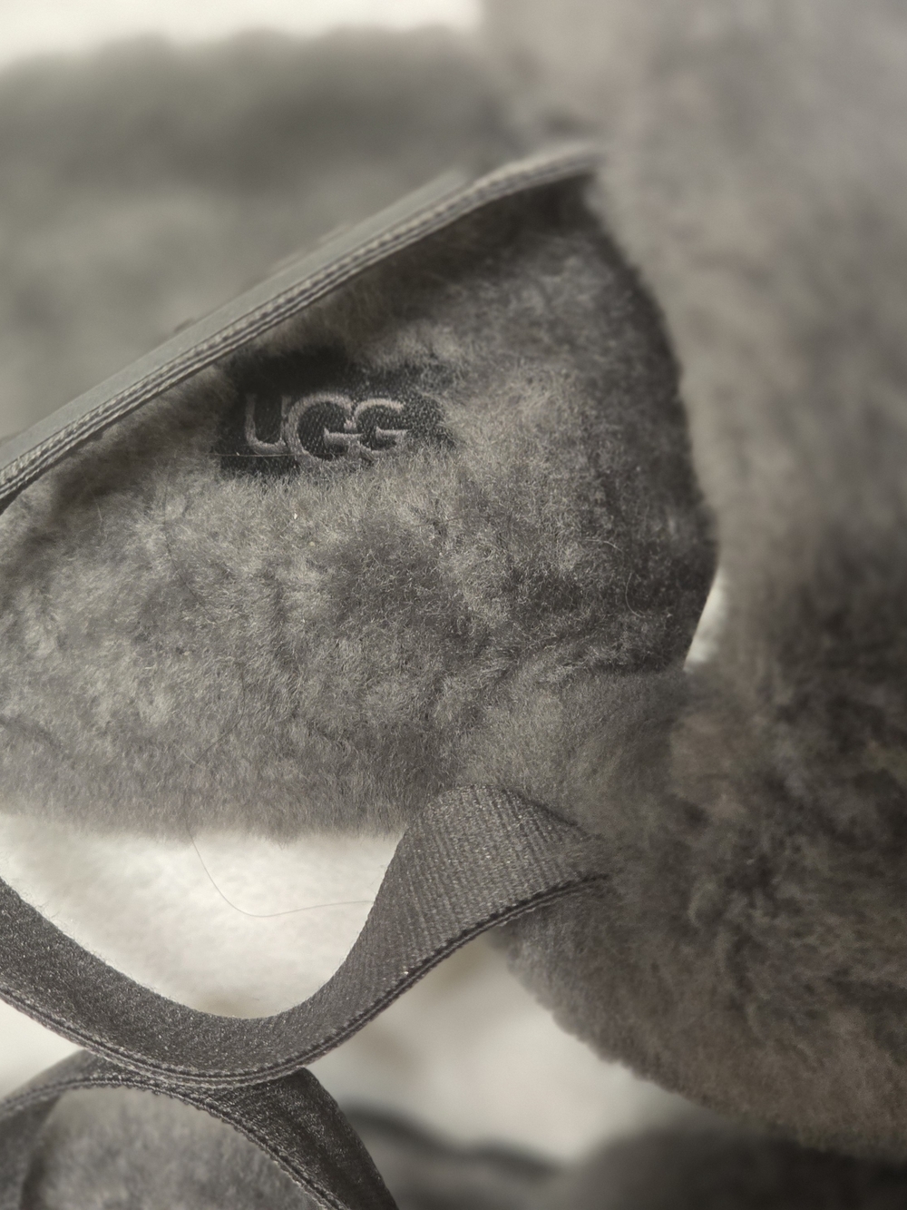 UGG Women's Super Fluff Slipper - Charcoal - Picture 5 of 11